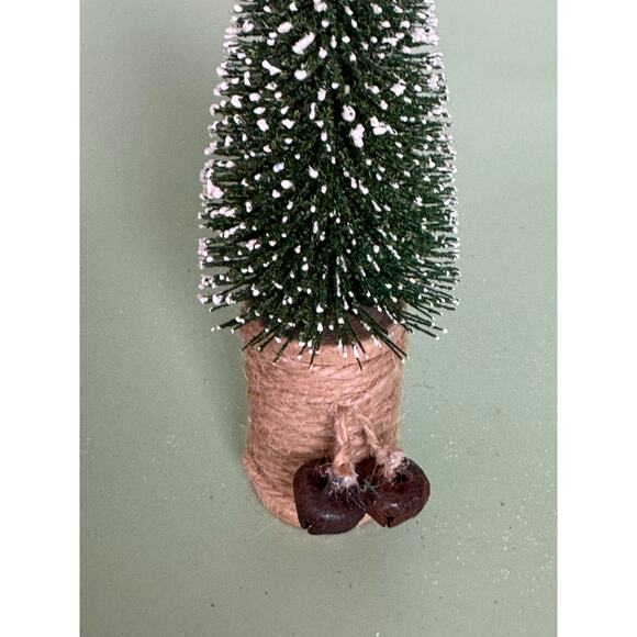 Handcrafted Bottle Brush Tree on Decorated Thread Spool Holiday Décor SPT15 - Picture 2 of 3
